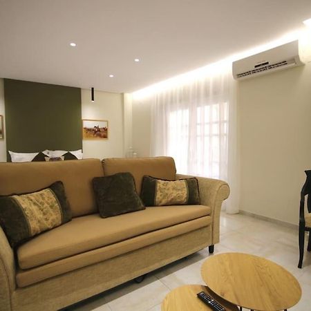 Eclectic Apartment Near Downtown Heraklion (Crete) Exterior foto