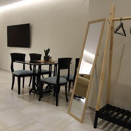 Eclectic Apartment Near Downtown Heraklion (Crete) Exterior foto
