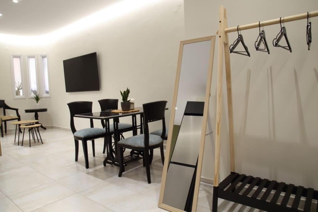 Eclectic Apartment Near Downtown Heraklion (Crete) Exterior foto