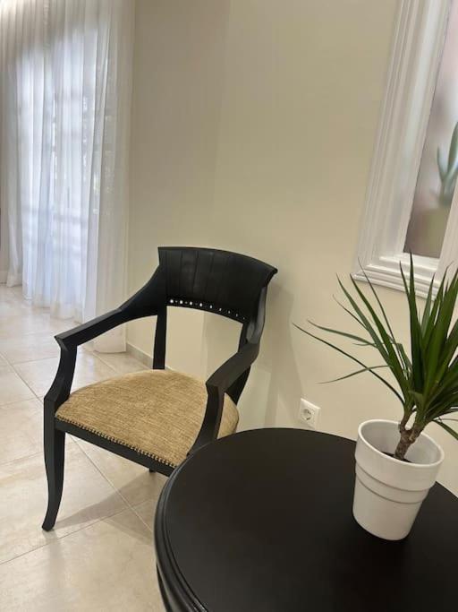 Eclectic Apartment Near Downtown Heraklion (Crete) Exterior foto
