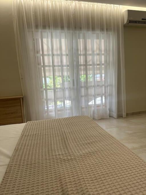 Eclectic Apartment Near Downtown Heraklion (Crete) Exterior foto