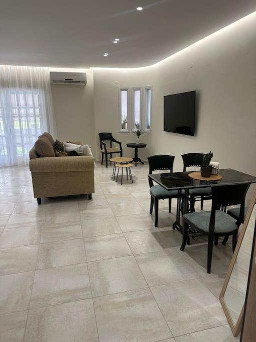 Eclectic Apartment Near Downtown Heraklion (Crete) Exterior foto
