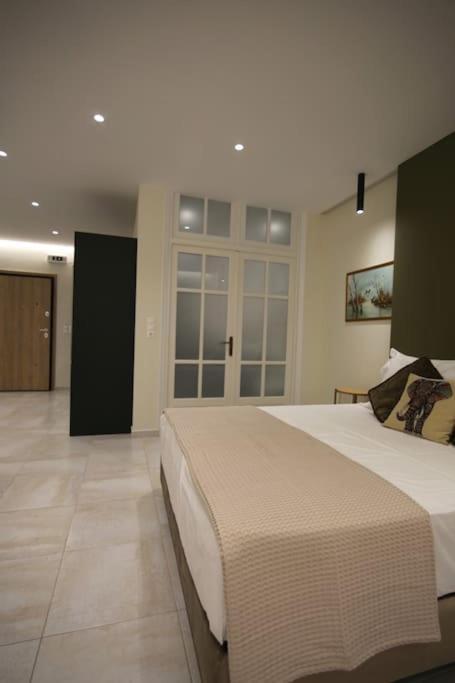 Eclectic Apartment Near Downtown Heraklion (Crete) Exterior foto