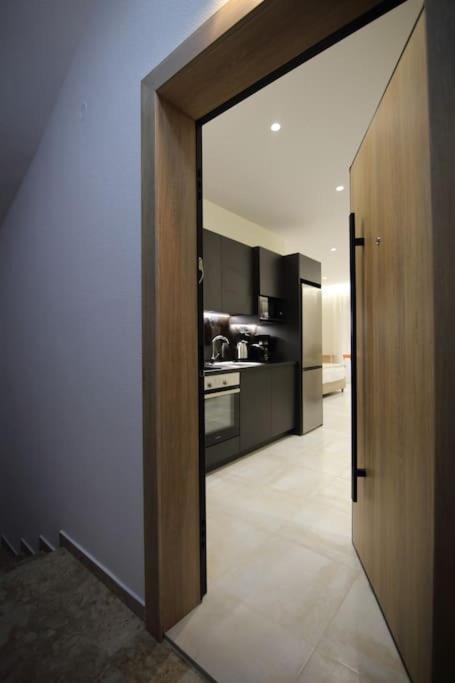 Eclectic Apartment Near Downtown Heraklion (Crete) Exterior foto