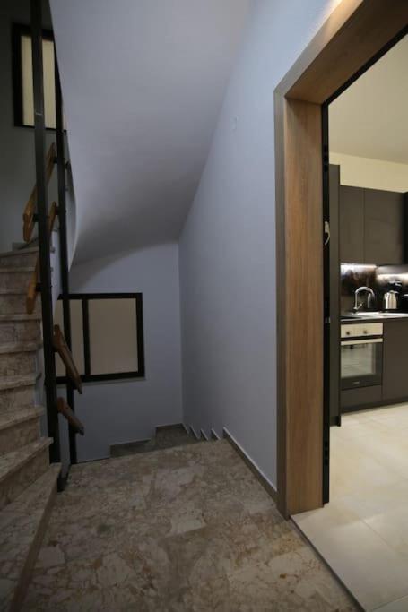Eclectic Apartment Near Downtown Heraklion (Crete) Exterior foto